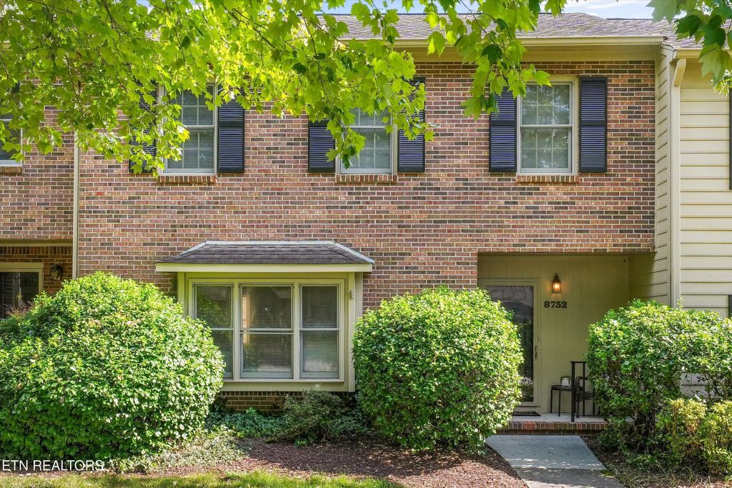 8732 Aragon Lane, Knoxville