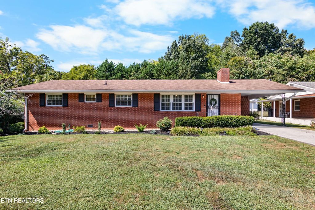 3105 Hazelwood Rd, Knoxville