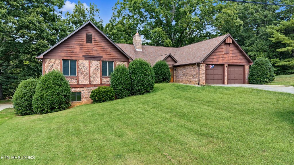 3911 Riverview Drive, Maryville