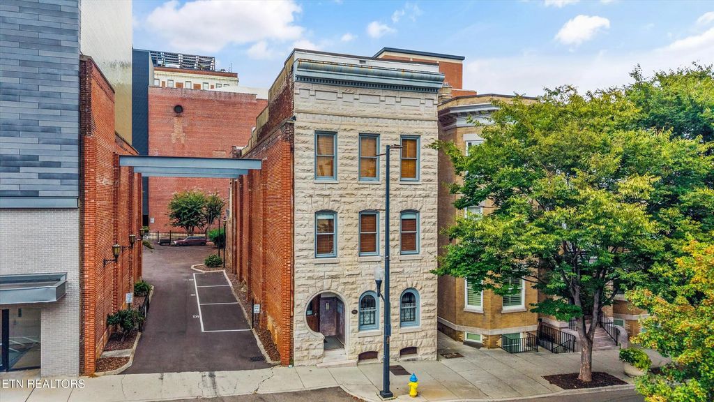 209 W Church Ave, Knoxville