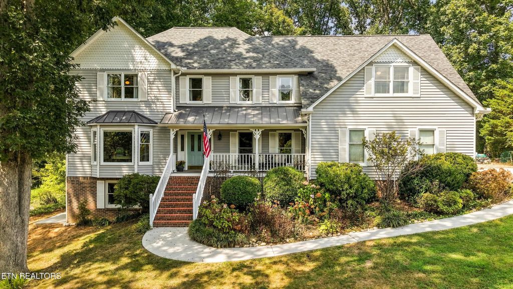 1909 Stonehills Place, Knoxville
