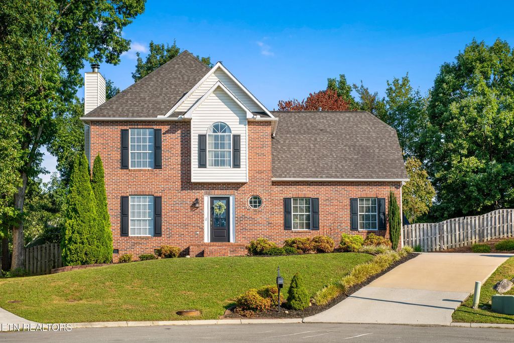 5507 Fair Oaks Lane, Knoxville