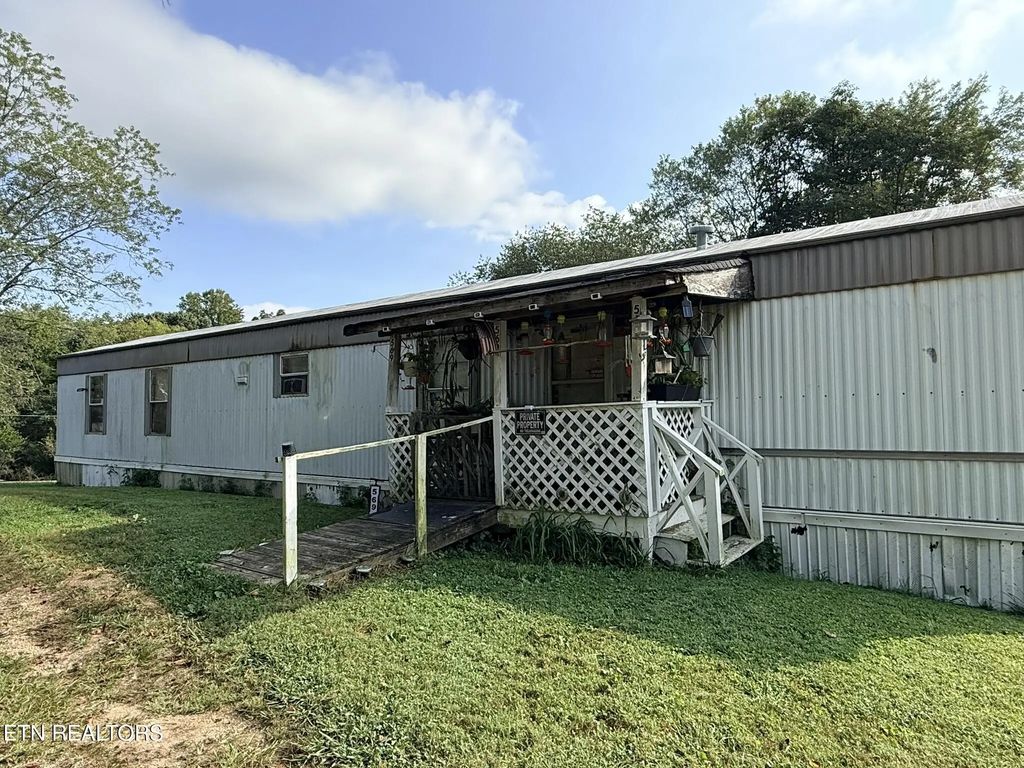 569 Carr Wynn Rd, LaFollette