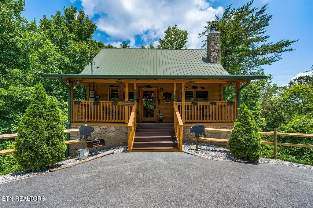 1728 Scenic Woods Way, Sevierville