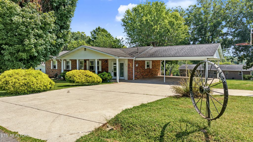 915 Panorama Drive, Maryville