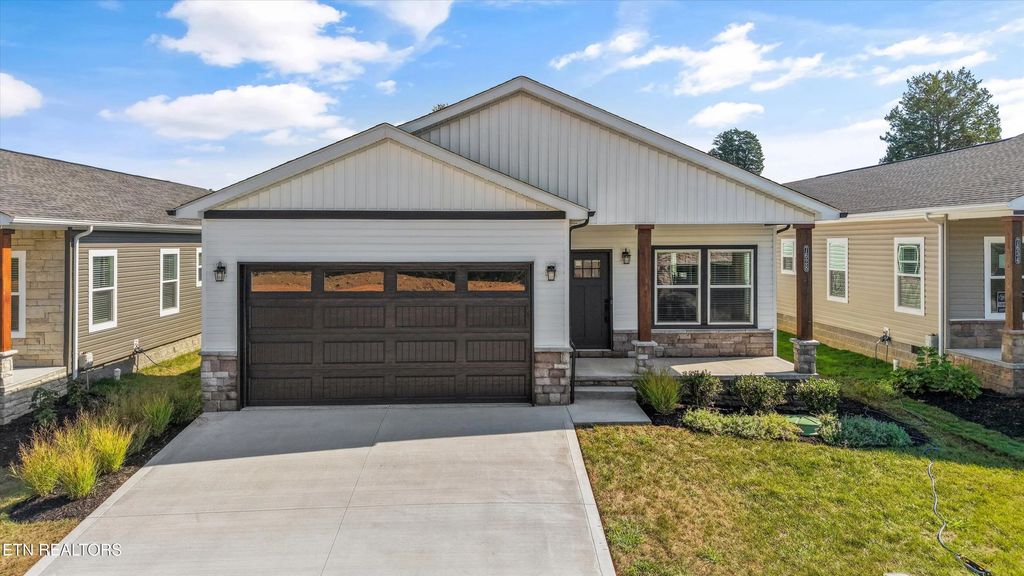 7628 Sycamore Breeze Rd, Knoxville