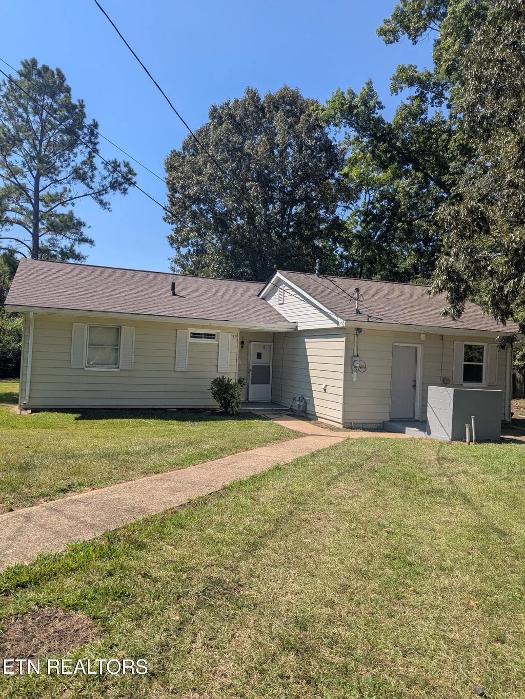 120 Marietta Circle, Oak Ridge