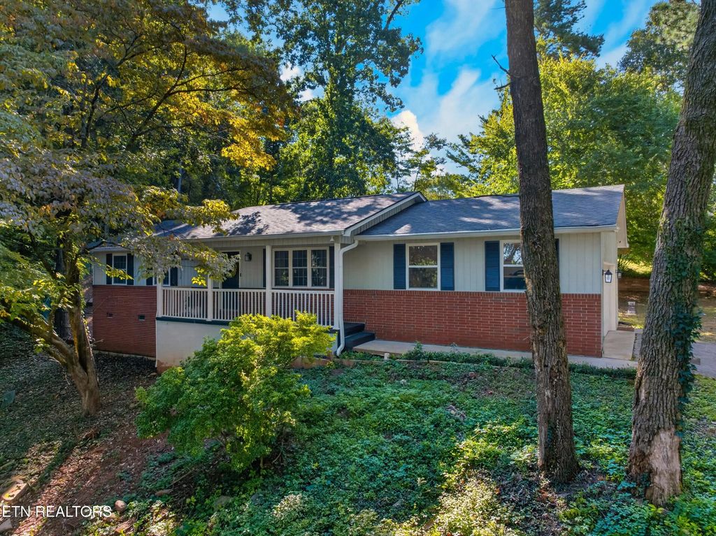 536 Chisholm Tr, Knoxville