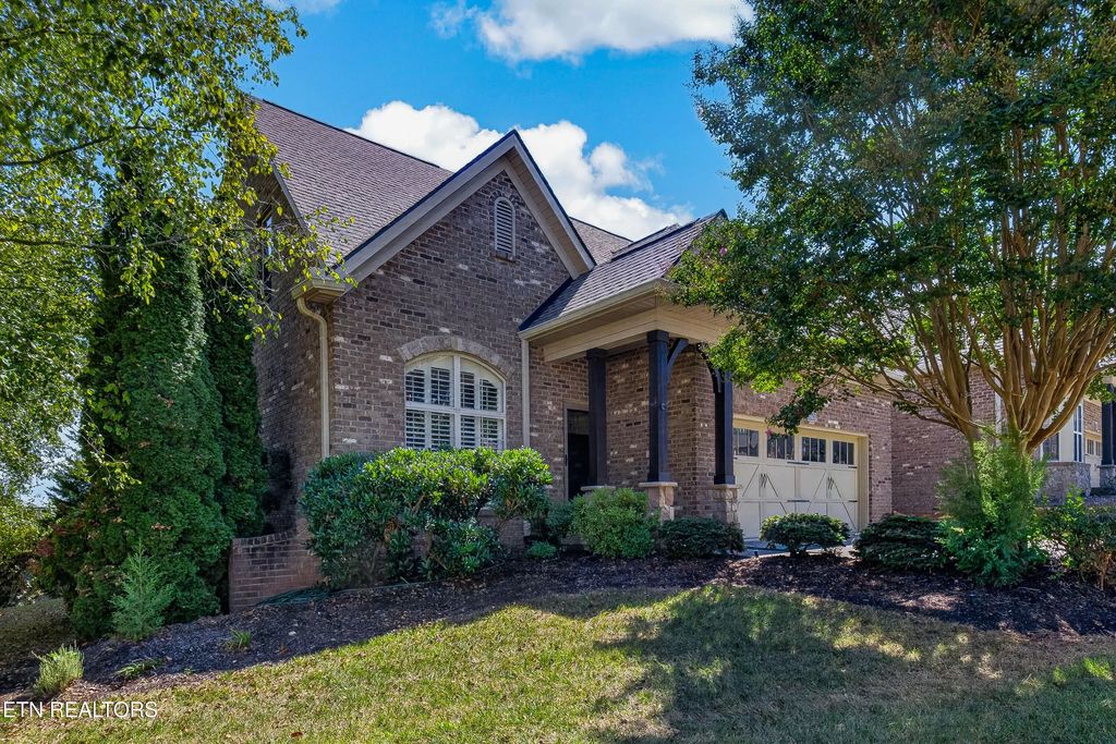 1163 Bishops View Lane, Knoxville