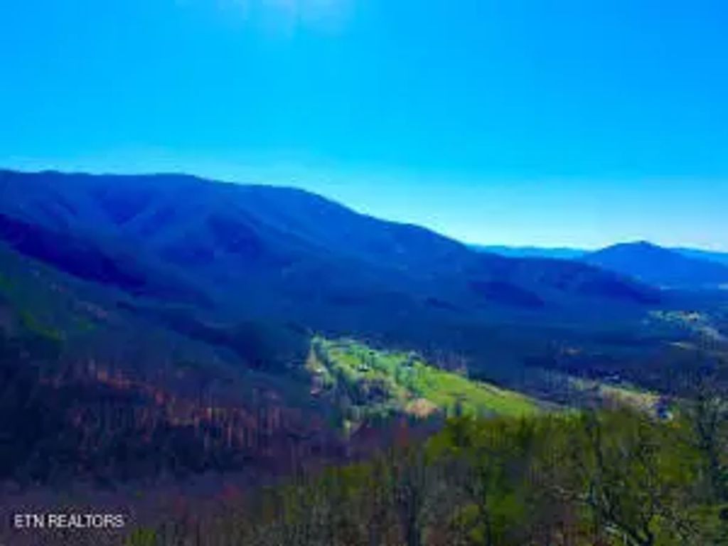 Lots 1-a, 2-a, 3-a Ravens Den, Sevierville