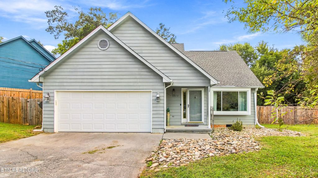 5973 Warrenpark Lane, Knoxville