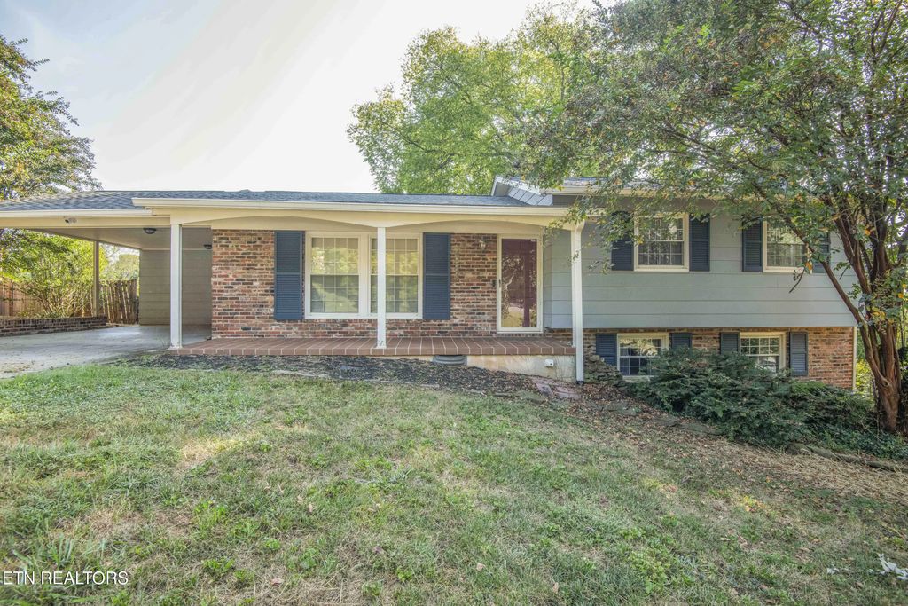 7608 Sabre Drive, Knoxville