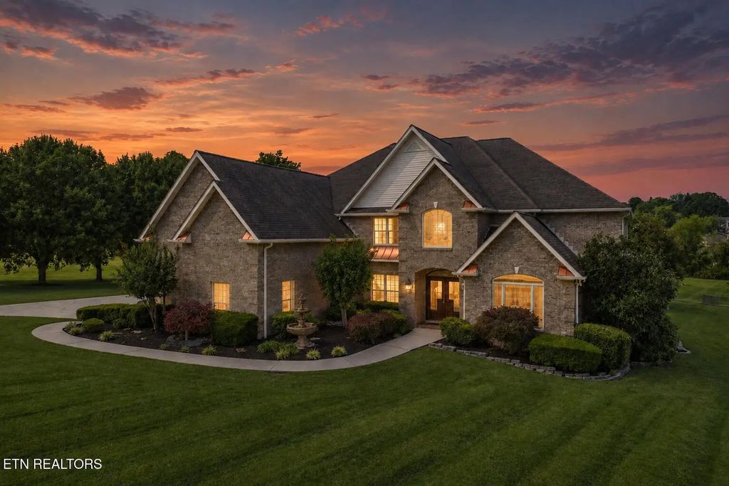 1013 Creekbrook Lane, Seymour