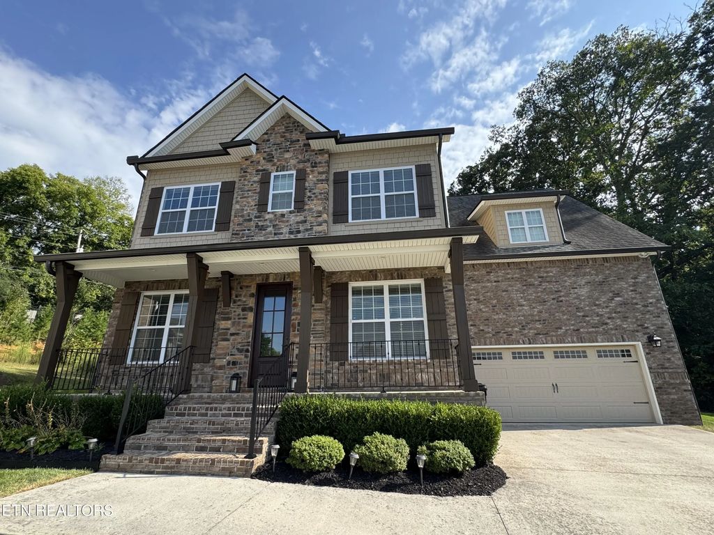 8520 Flowering Peach Lane, Knoxville