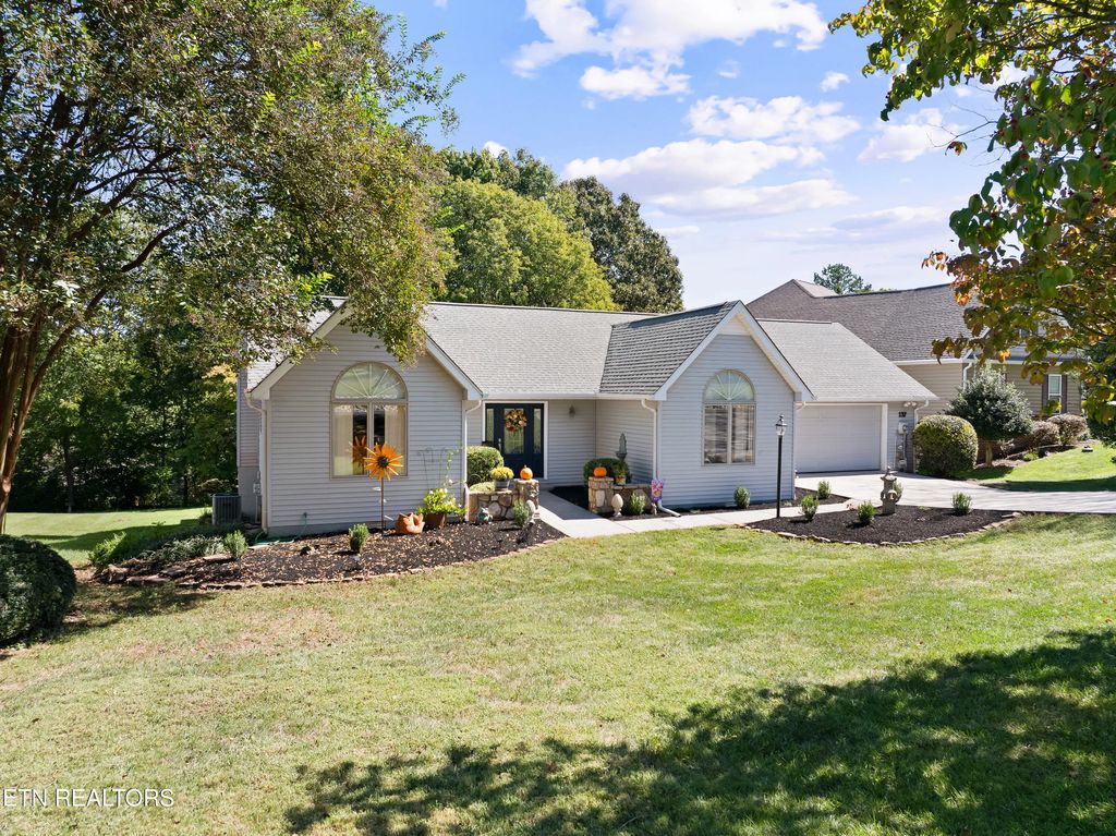 137 Chahyga Way, Loudon