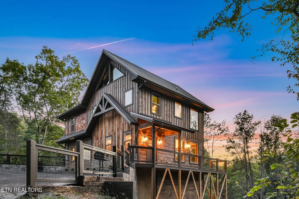 2733 Dogwood Loop Dr, Sevierville