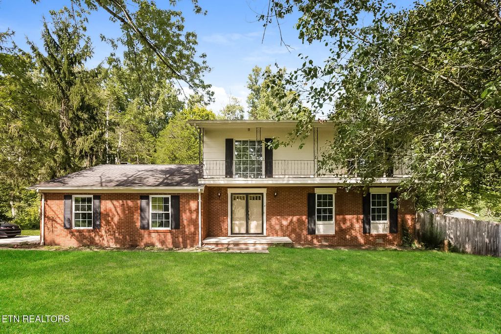 214 Meadow Lane, LaFollette