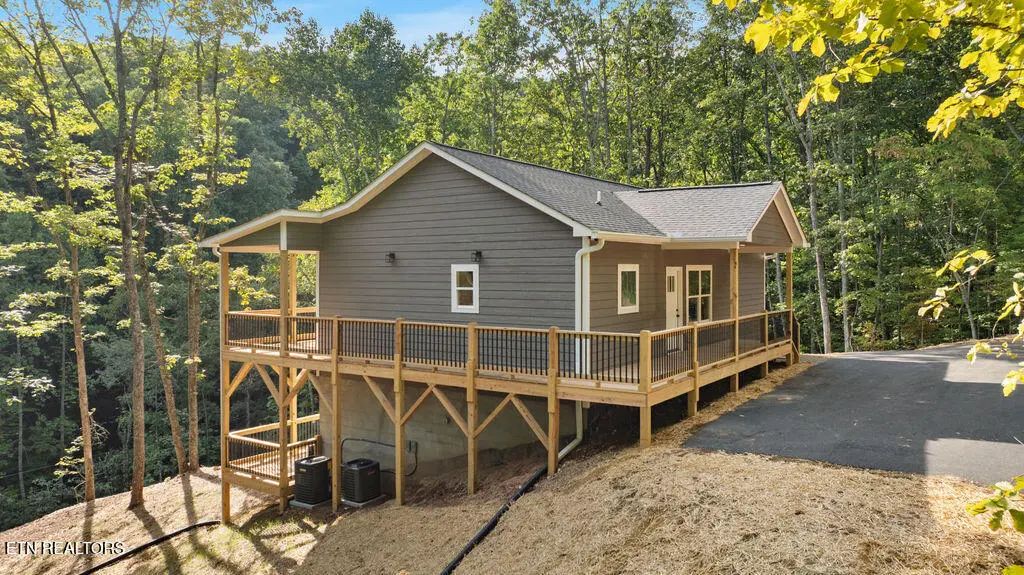 1334 Estates Drive, Seymour