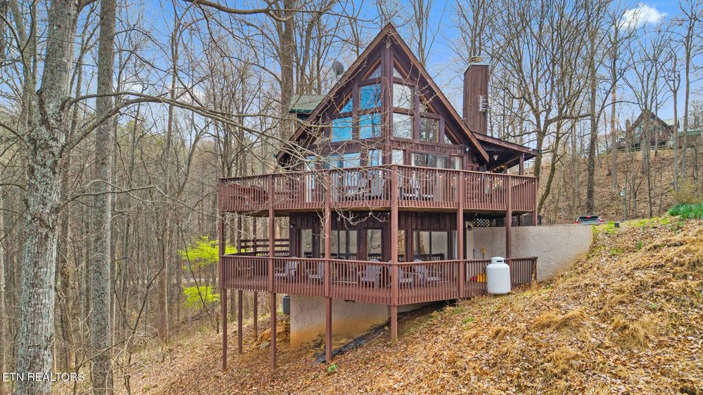 3175 Emerald Springs Loop, Sevierville