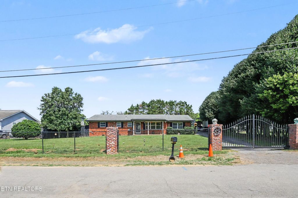 912 Royal Ave, Seymour