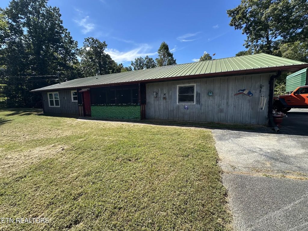 1020 Tramel Rd, Sevierville