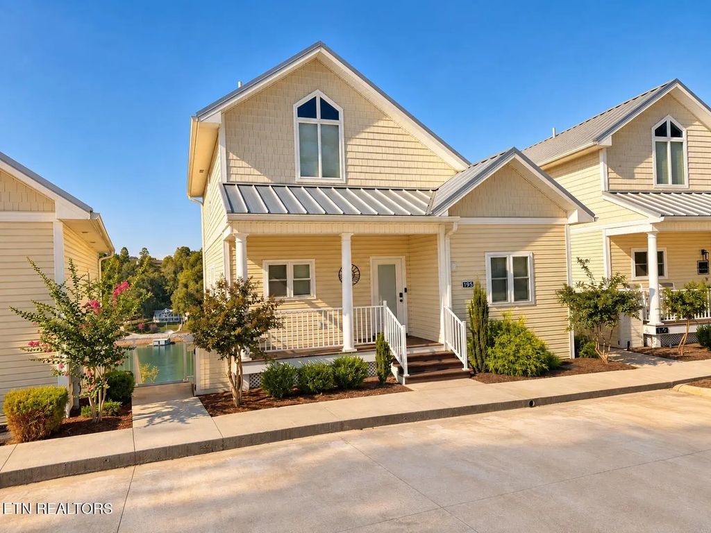 195 N Deer Village Lane B, LaFollette