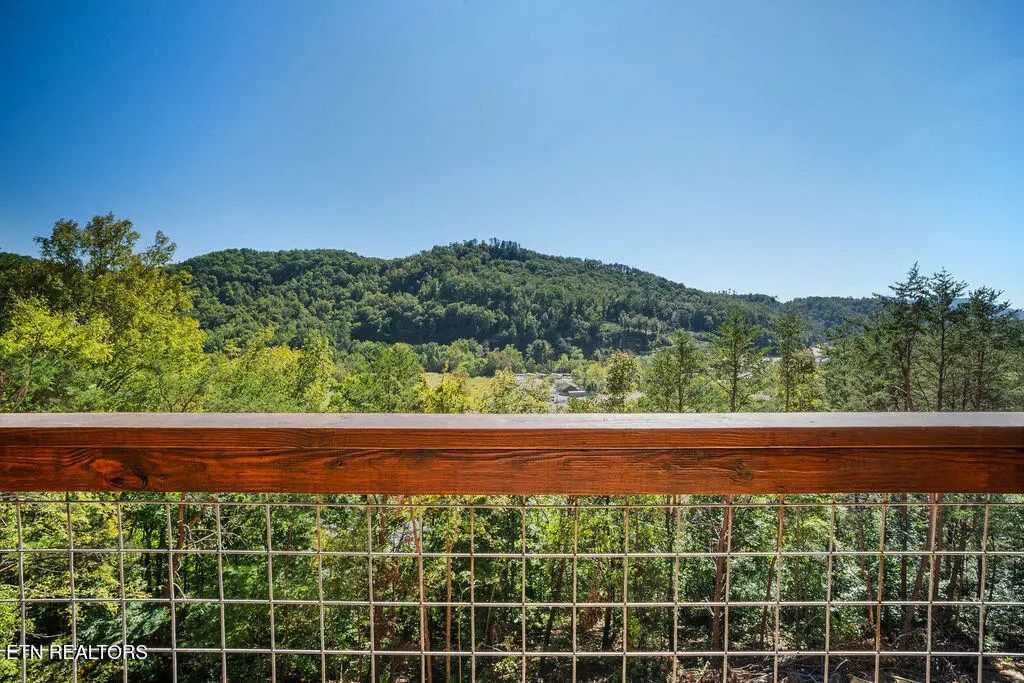 3004 Crestview Court, Sevierville