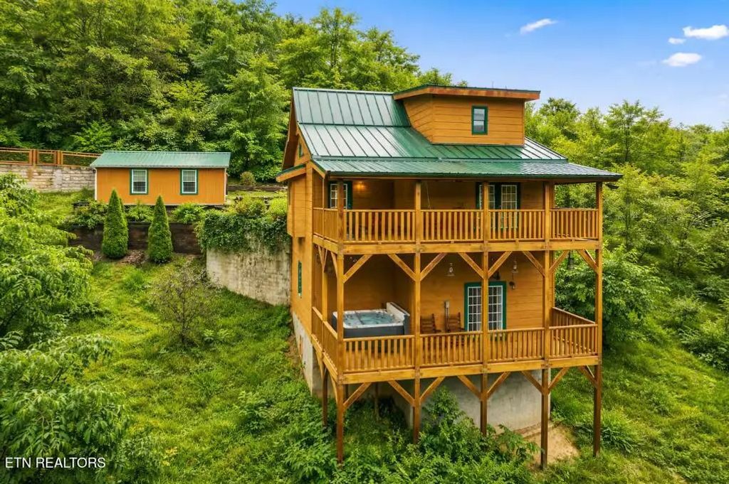 517 Hideaway Ridge Circle, Sevierville