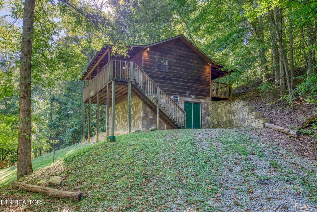 1330 Wild Turkey Way, Sevierville