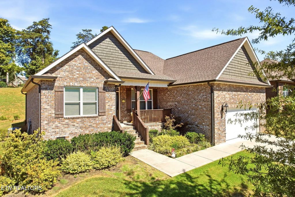 169 Dynasty Drive, Lenoir City