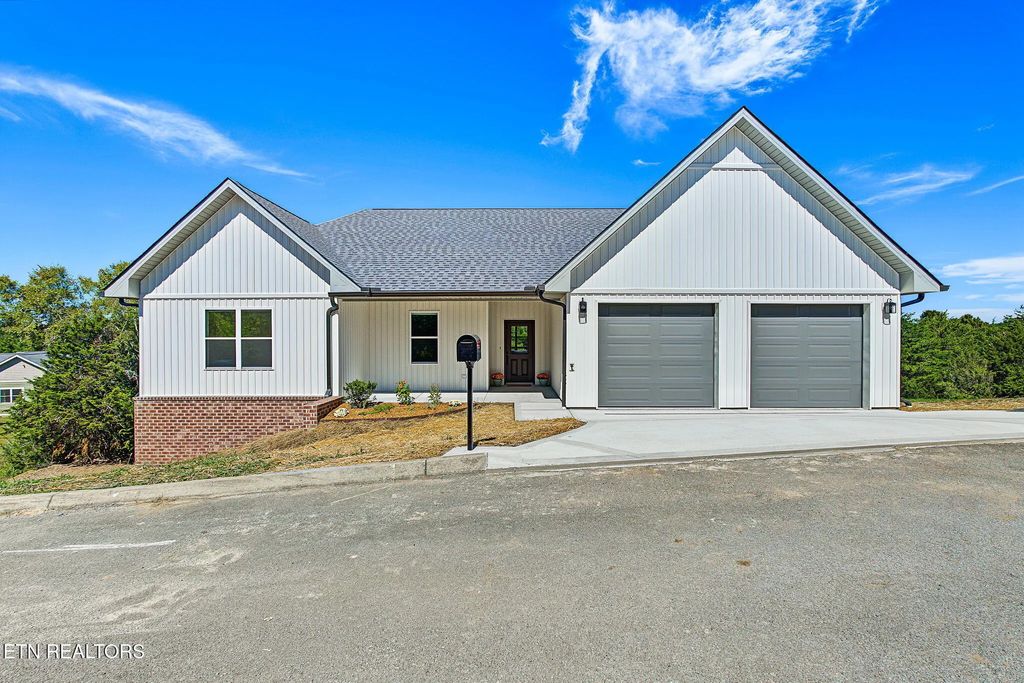 821 Gavin Lane, Seymour
