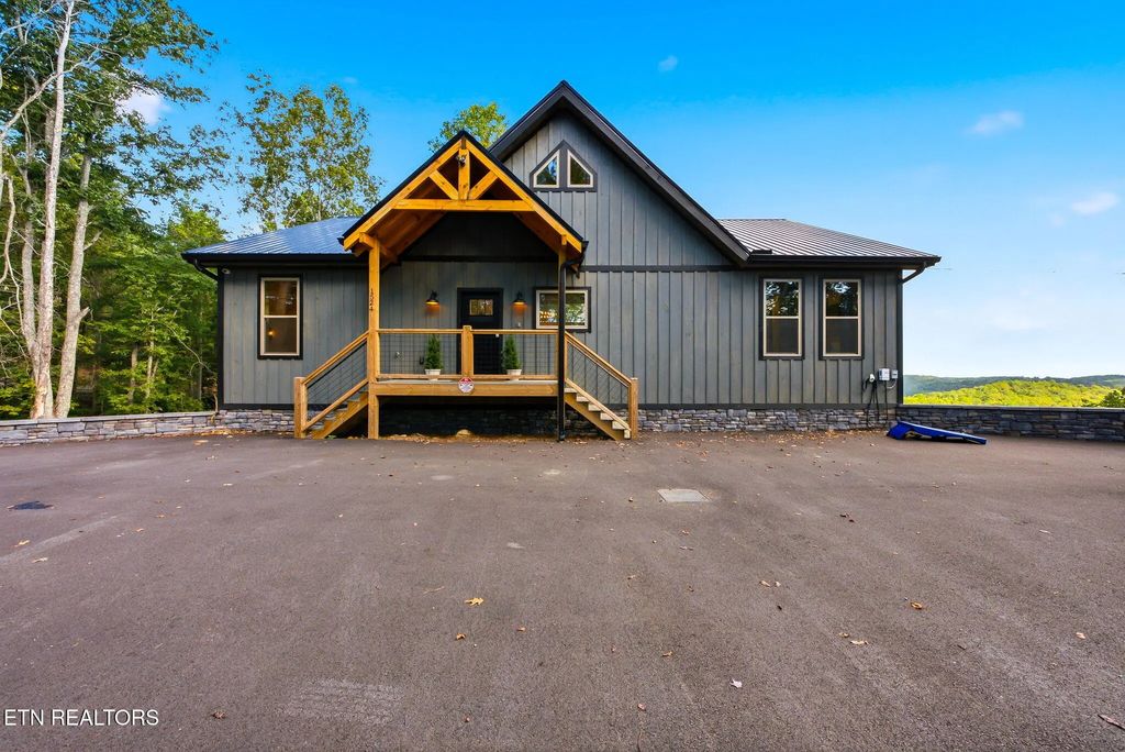 1524 Scenic Woods Way, Sevierville