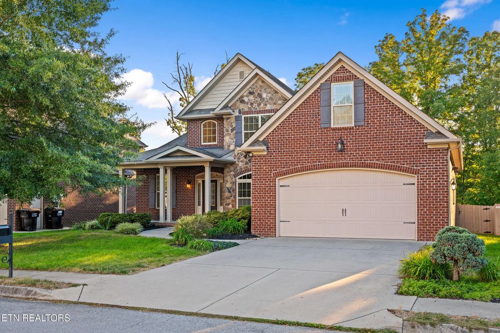 1127 Whisper Trace Lane, Knoxville