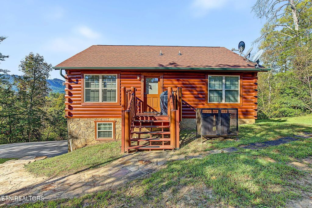 670 Magic Kingdom Lane, Sevierville
