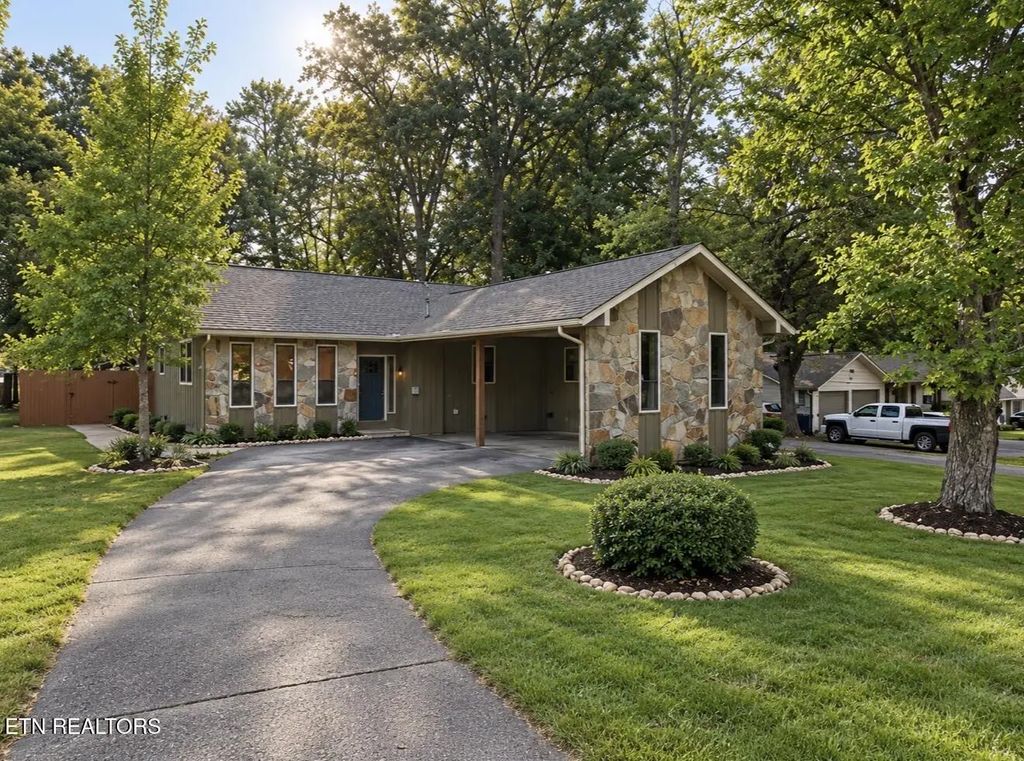 311 Poplar St, Sevierville