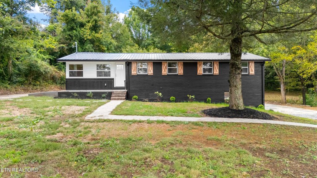 5501 Ball Rd, Knoxville