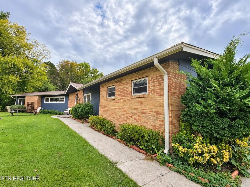 6148 Kirbury Lane, Knoxville