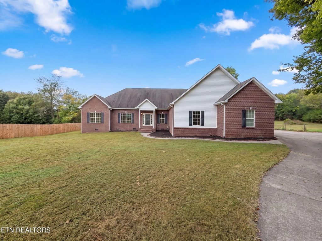 2433 Misty Ridge Drive, Lenoir City