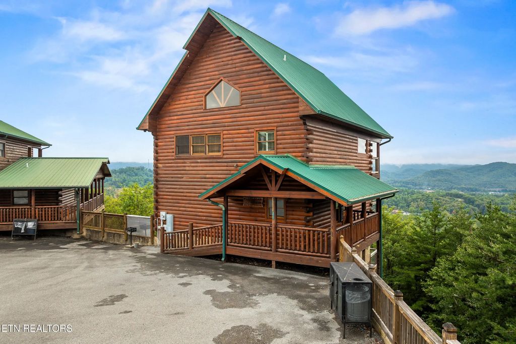 2422 Breezy Ridge Drive, Sevierville
