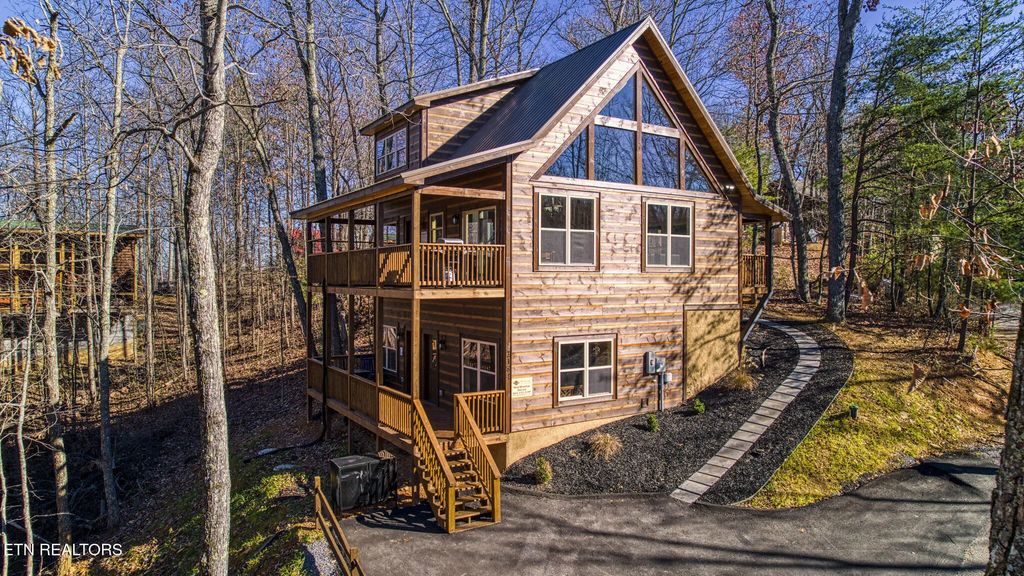 2184 Beach Front Drive, Sevierville