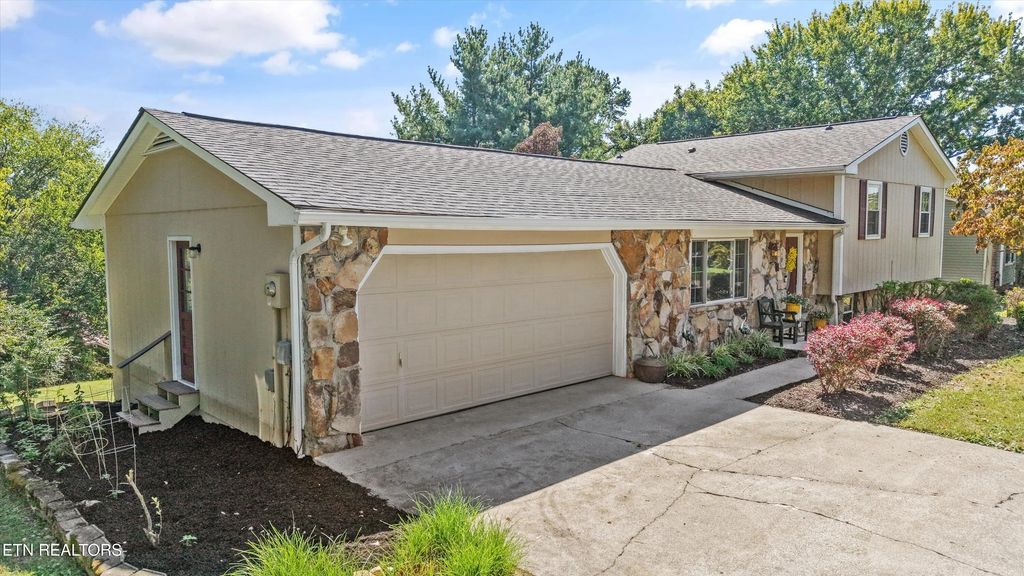 11324 Twin View Drive, Knoxville