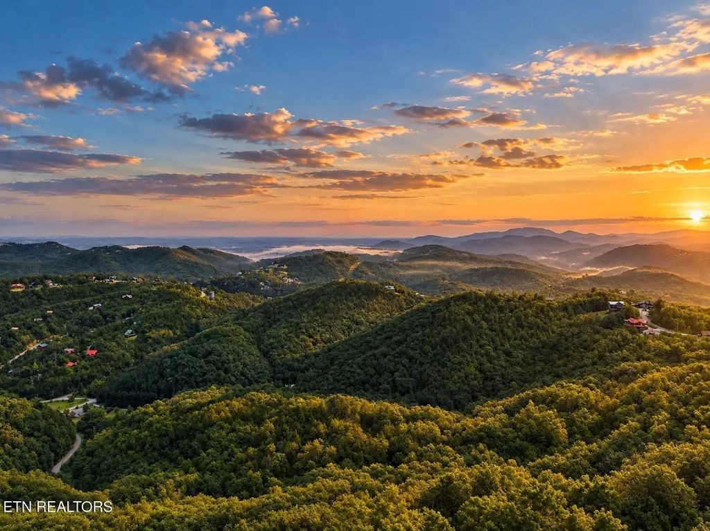 Misty Shadows Drive, Sevierville