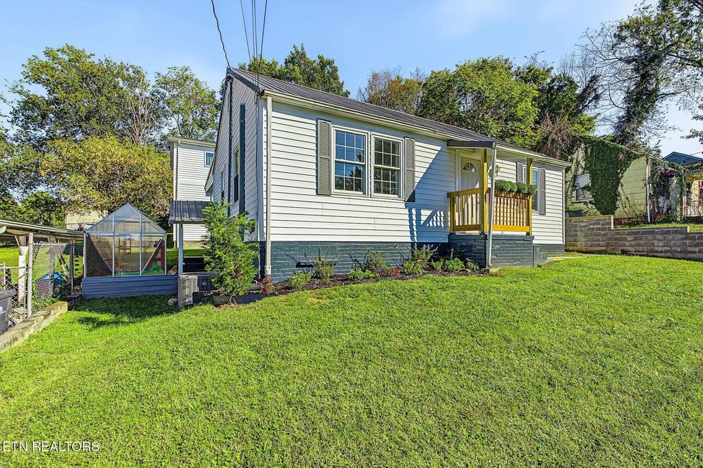 3424 Feathers St, Knoxville