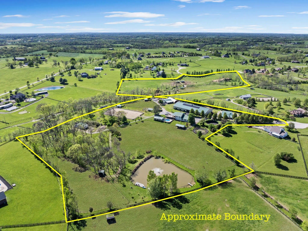 140 Seahawk Trail, Midway