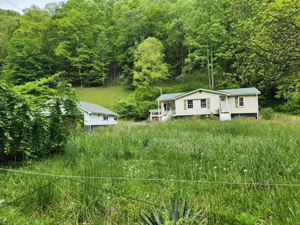 531 Smith Fork Road, Phelps