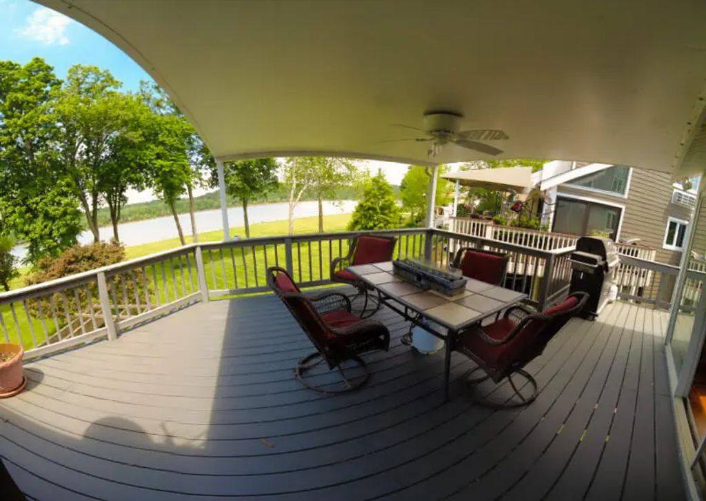 14009 Harbour Place, Prospect