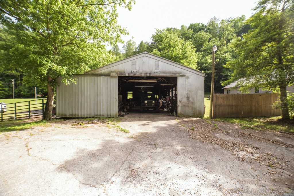 1165 Wilson Creek, Langley