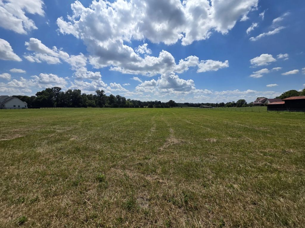 9999 Peggy Flats Road, Berea