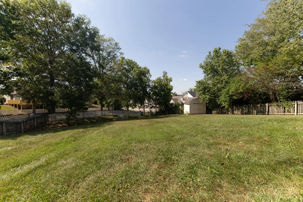 4205 Canterbury Green Way, Lexington