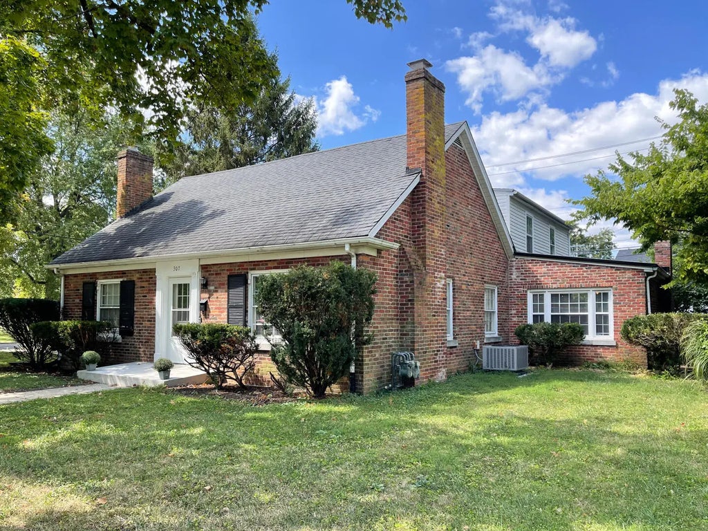 305-307 Hillsboro Avenue, Lexington